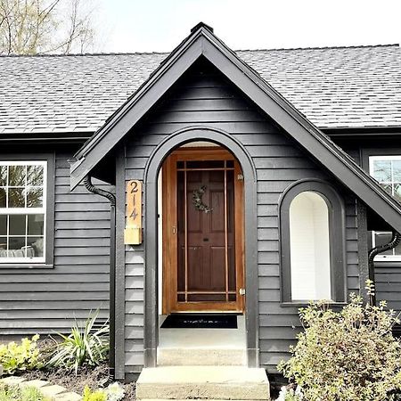 Modern 2 Bedroom Farmhouse Cottage With Hot Tub In Snohomish Eksteriør billede